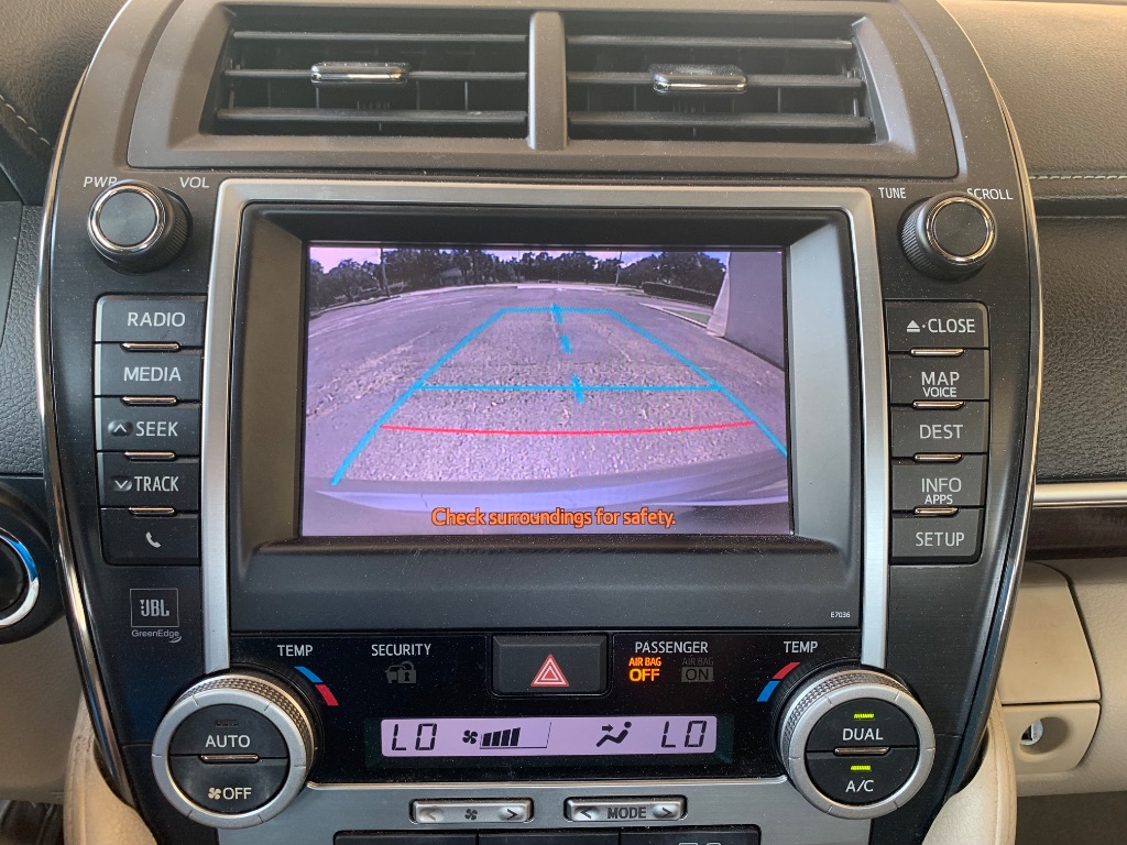 2013 Toyota Camry XLE - Photo 13