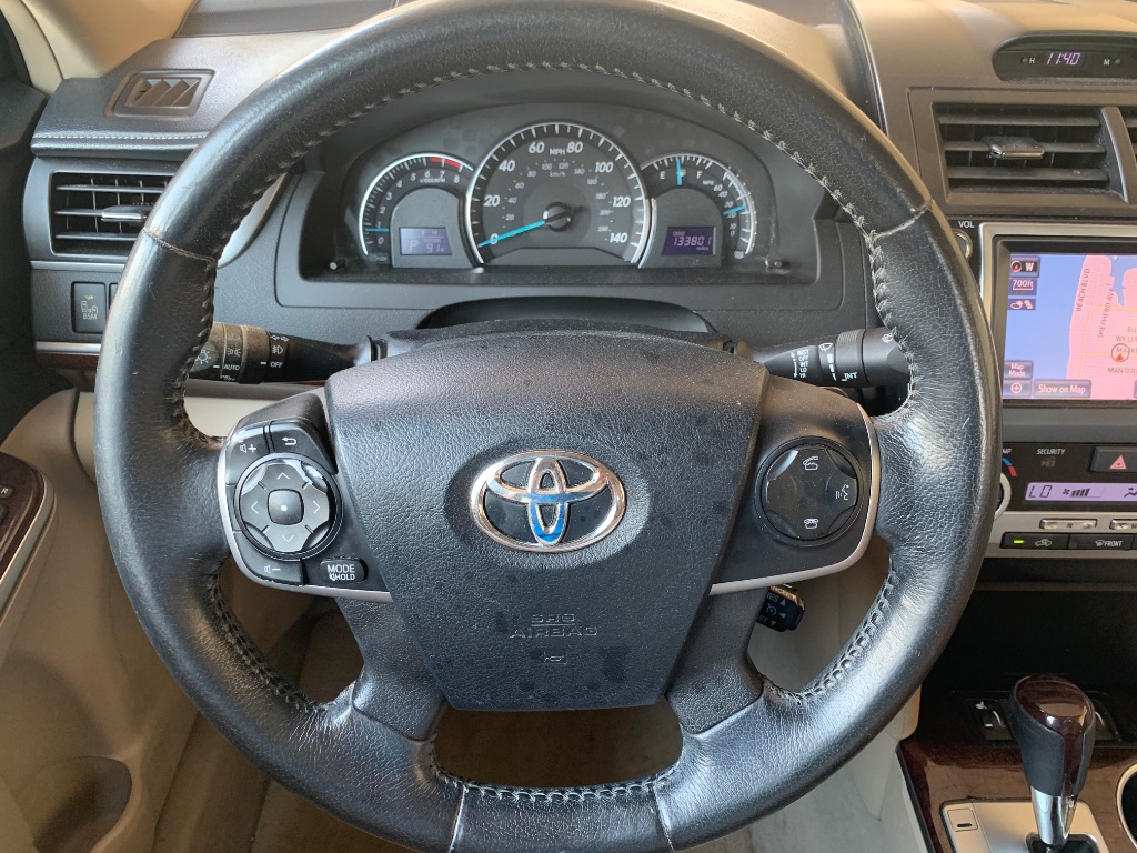 2013 Toyota Camry XLE - Photo 14