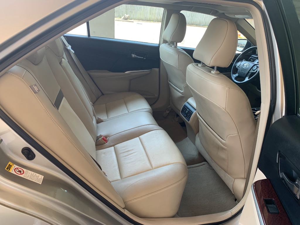 2013 Toyota Camry XLE - Photo 8
